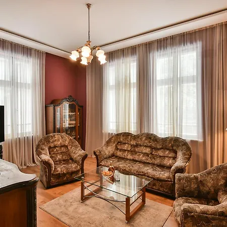 Apartment Aposto Center House-6pp